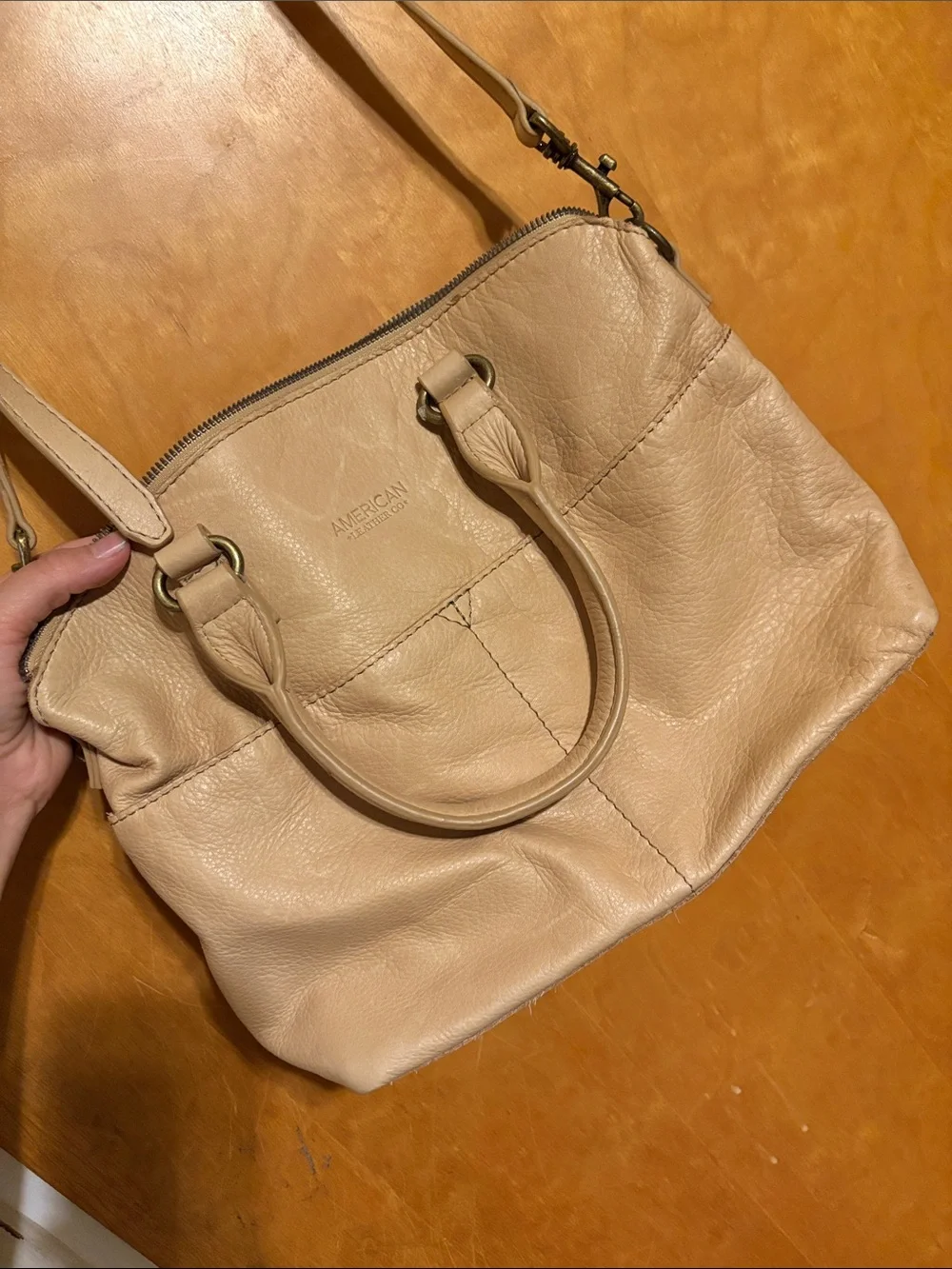 American Leather Co Cream Leather Shoulder Bag